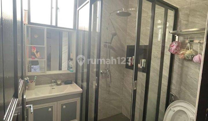 Dijual Cantik Rumah 2 Lantai di Palm Spring 14