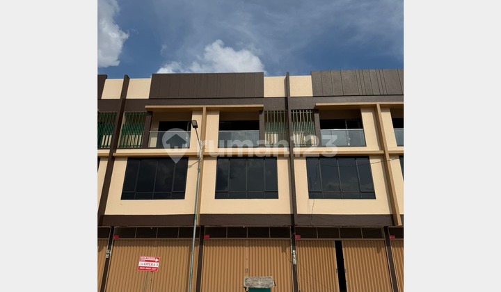 For Rent 1 Unit 3.5-Story Ruko The Opera 3 Standard Developer (East-Facing) Batam Center For Rent 1 Unit 3.5-Story Ruko The Opera 3 Standard Developer (East-Facing) Batam Center