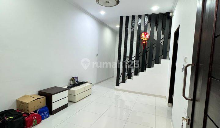 Turun Harga Dijual Rumah 2 Lantai Permata Baloi  2