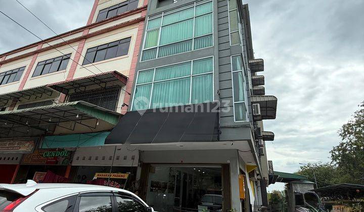 Dijual  Ruko Hook 4Lantai Siap Pakai di NAGOYA NEWTON 1