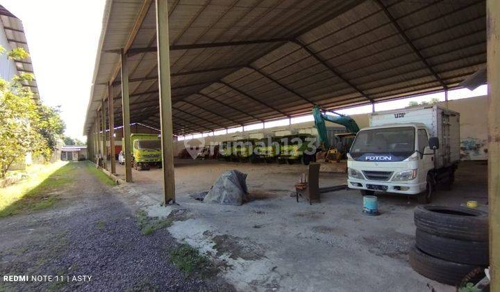 Gudang Bagus Ex Showroom di Plumbon Lokasi Mainroad 7