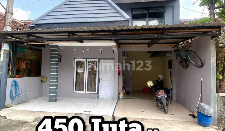 3-storey house in a housing complex near Balong Waterpark, Banguntapan, Bantul, Yogyakarta. 1