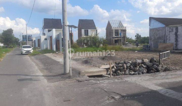 Tanah Hook Utara Bandara Adisucipto Purwomartani Sleman 2