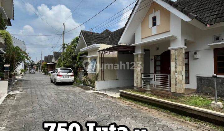 RUMAH CANTIK MINIMALIS DALAM PERUMAHAN KUANTAN JOMBOR MLATI SLEMAN 1