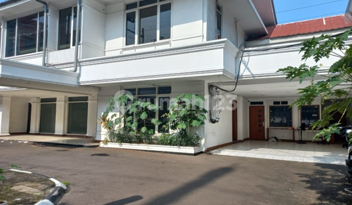 For Rent 2-Storey Building Suitable for Office in Kebayoran Baru