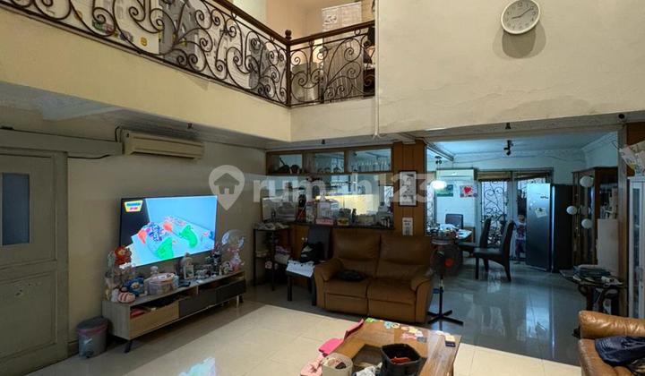 Rumah 3 Lantai Siap Huni di Bendungan Hilir Jakarta Pusat Rumah 3 Lantai Siap Huni di Bendungan Hilir Jakarta Pusat