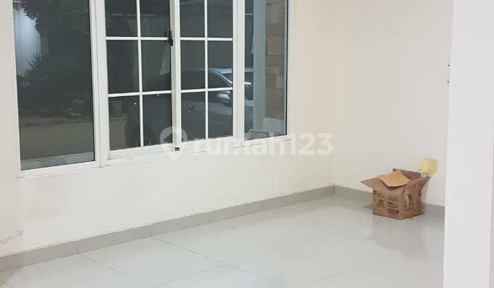 Rumah Luas 2 Lantai, SHM. Lingkungan Tenang & Aman 2