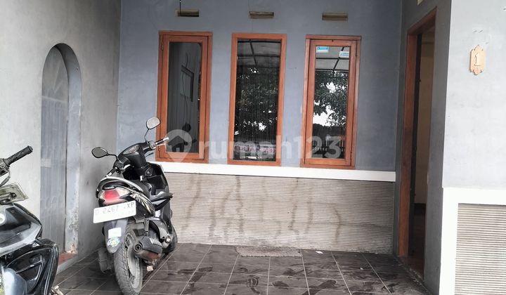 Strategis sewa rumah dkt pasar Cibogo Kampus Maranatha Bandung 2