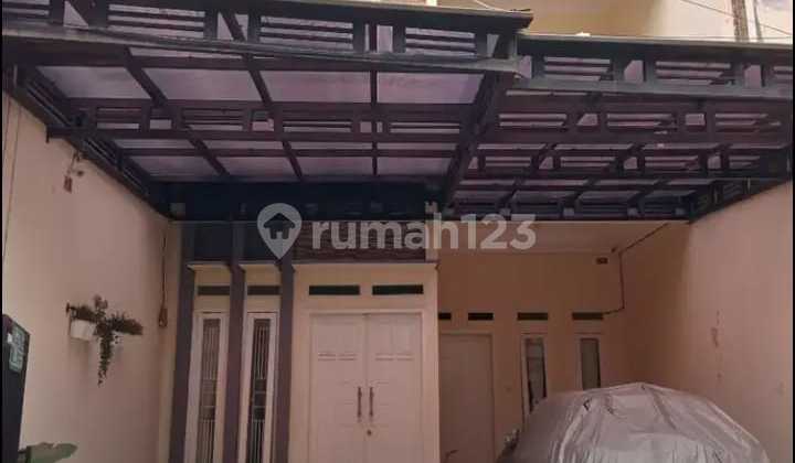 Ready-to-Occupy House in East Pejaten, Close to Simatupang CBD and JORR Toll Road