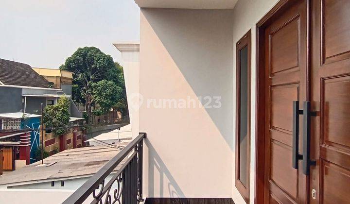 Rumah Baru 2 Lantai Bagus Minimalis Modern Siap Huni  2