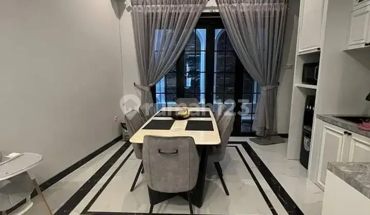 New Modern Tropical House Near The Park Pejaten Barat New Modern Tropical House Near The Park Pejaten Barat