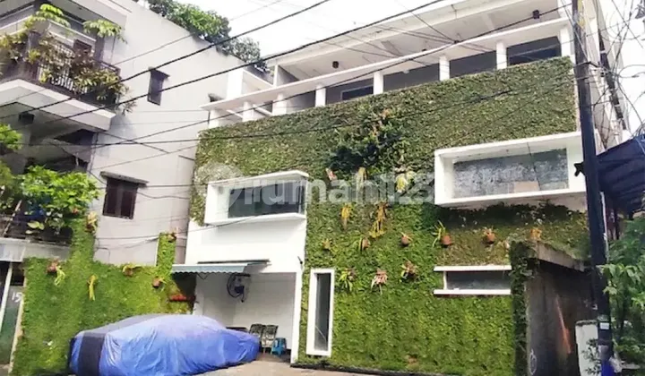 4-Storey Graha Creative Digital Media Building on Menteng Raya