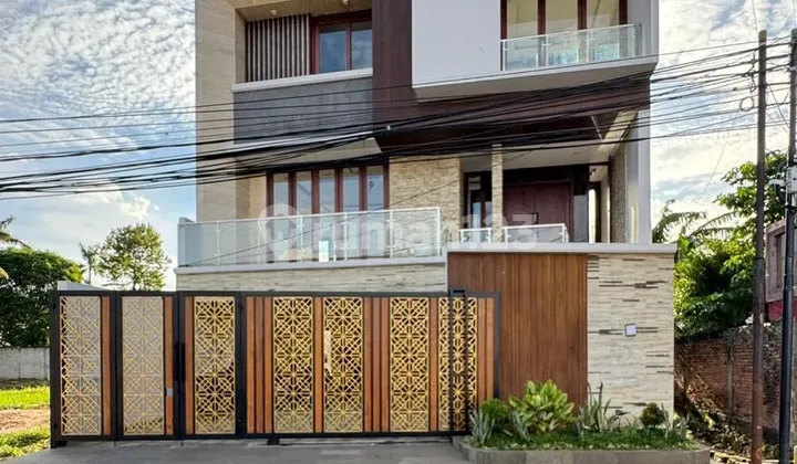 Brand New Luxurious Classic Modern House in Prime Jagakarsa Area