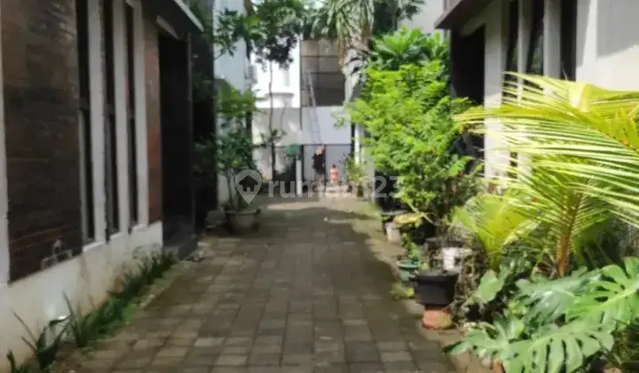 Rumah Dalam Town House Di Jalan Pondok Labu Raya , Cilandak 2