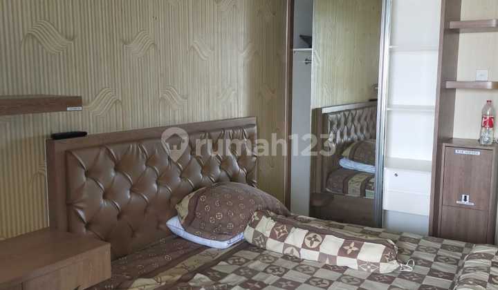 For rent, Educity studio apartment, furnished.