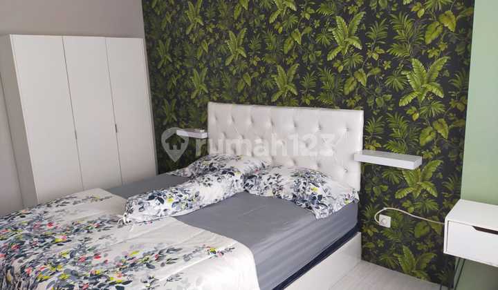 For Rent: Dharmahusada Tower C Peak Apartment, 56 sqm, fully furnished.