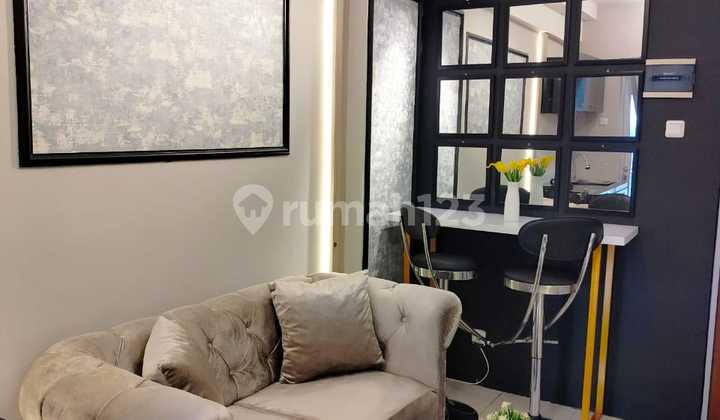 For rent: Gunawangsa Manyar apartment ******** For rent: Gunawangsa Manyar apartment ********