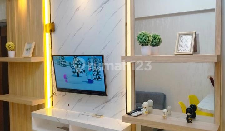 For rent.luxury.apartment.in Gunawangsa Merr.type.2br.fully furnished.