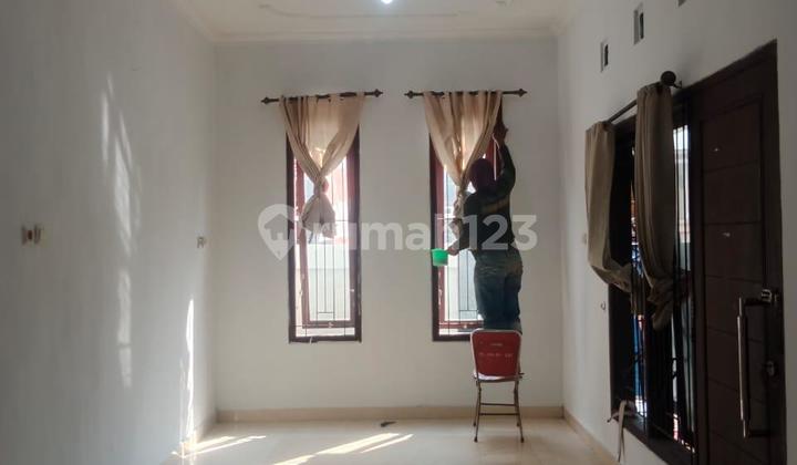 Rumah 2.5 Lantai Di Enggano Barat Gresik Kota Baru  2