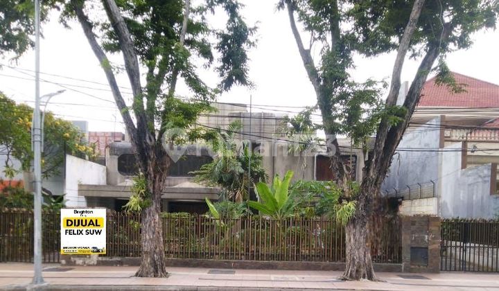 2-Story House in Darmo Main Road, Central Surabaya 1