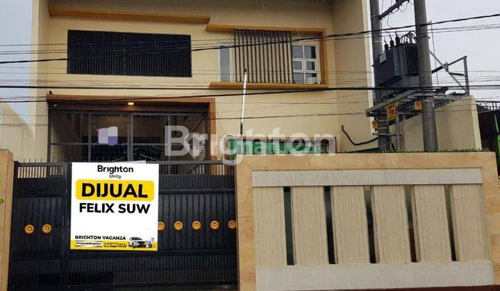 RUMAH USAHA 2 LT DI SURODINAWAN MOJOKERTO 1