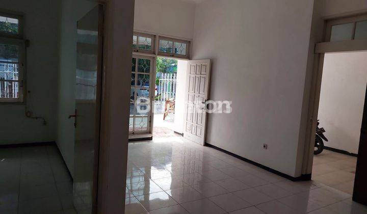 RUMAH 1.5 LT DI DHARMAHUSADA INDAH UTARA 2