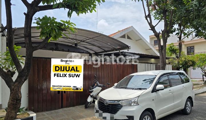 RUMAH HOOK DI JEMURSARI TIMUR 