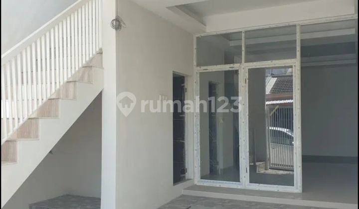 3-Story House in Wisma Permai Surabaya 2