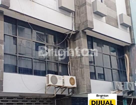 RUKO 3.5 LANTAI DI TEMBOK DUKUH BUBUTAN RUKO 3.5 LANTAI DI TEMBOK DUKUH BUBUTAN