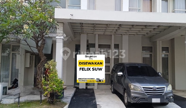 Two-Story House in North Victoria Grand Pakuwon Tandes Two-Story House in North Victoria Grand Pakuwon Tandes