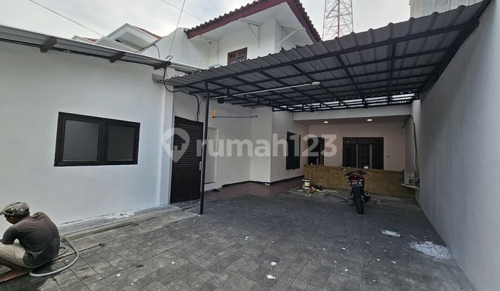Jual / Sewa.rumah 2 Lantai Di Simpang Darmo Permai Selatan 2