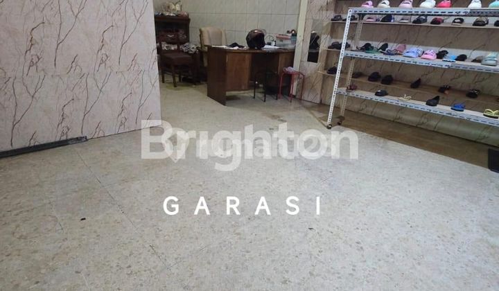 Two-story house in Rajawali, Bojonegoro Two-story house in Rajawali, Bojonegoro