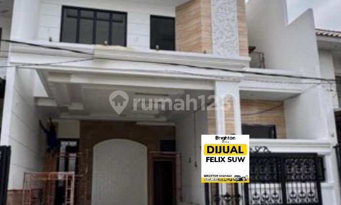 New 2-Story House in Babatan Pantai Surabaya