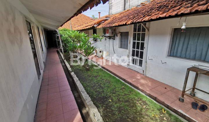 RUMAH CLASSIC DI NGINDEN KOTA 2