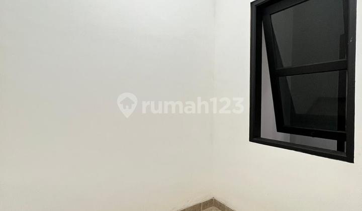 Rumah Rapih Siap Huni Vila Melati Mas Lok Siap Strategis