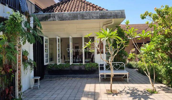 Clean Well Maintained Classic Colonial Style House in the Middle of Denpasar City 1