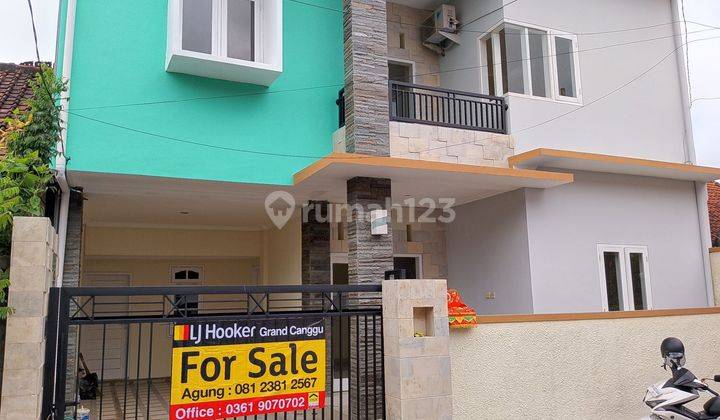 Rumah Modern Minimalis 2 Lantai Komplek Perumahan di Ungasan 1