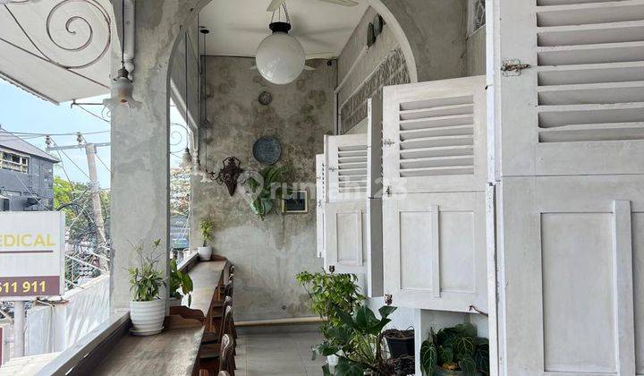 Restaurant Hak Mlik Lokasi Super Sibuk Berawa Canggu - Bali Restaurant Hak Mlik Lokasi Super Sibuk Berawa Canggu - Bali