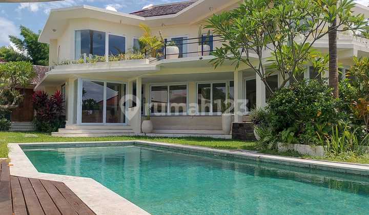 Luxury Villa View Sawah dan Sunset Lokasi Tenang Pererenan Canggu Bali Luxury Villa View Sawah dan Sunset Lokasi Tenang Pererenan Canggu Bali