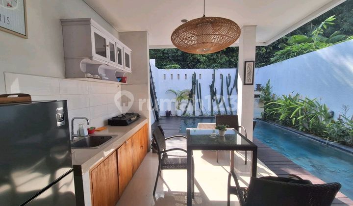 Private Pool Minimalis Villa di Keorbokan Dekat Canggu