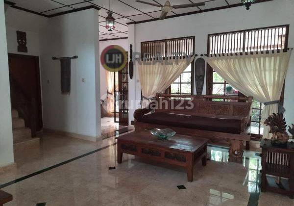 4 bedrooms house for rent at Benoa, Kuta selatan, strategic location, only 10 minutes to Nusa Dua Beach 2