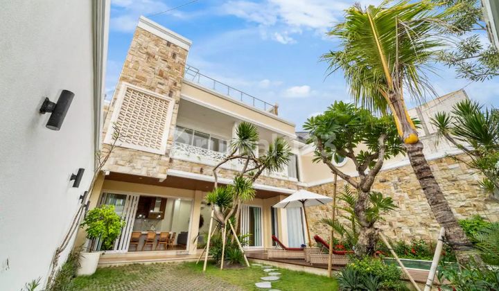 Villa Modern 3 Bedroom Dalam Komplek Villa One Gate Tumbakbayuh Canggu 2