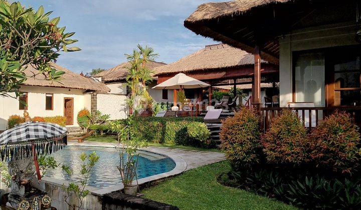 3 Bedrooms Private Villa Near Echo Beach Canggu 1