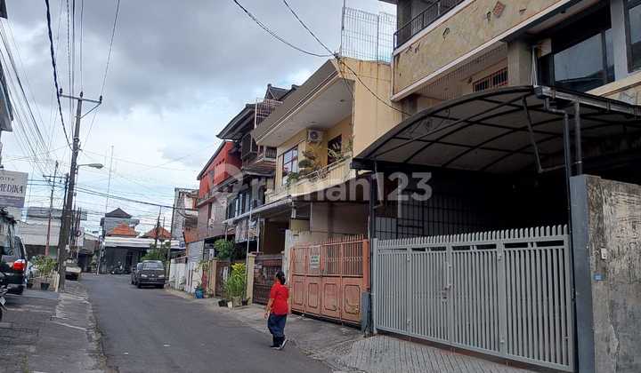 3-Story Shop House in a Strategic Location in the Center of Denpasar City
