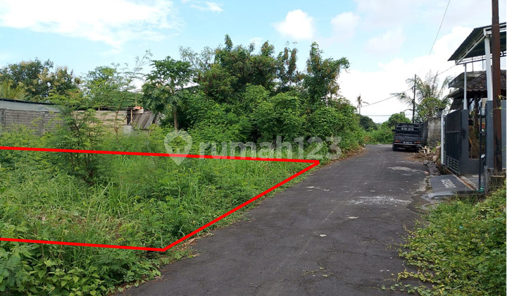 Tanah Lingkungan Villa Dekat Pantai Keramas dan Bali Safari Gianyar Bali 1