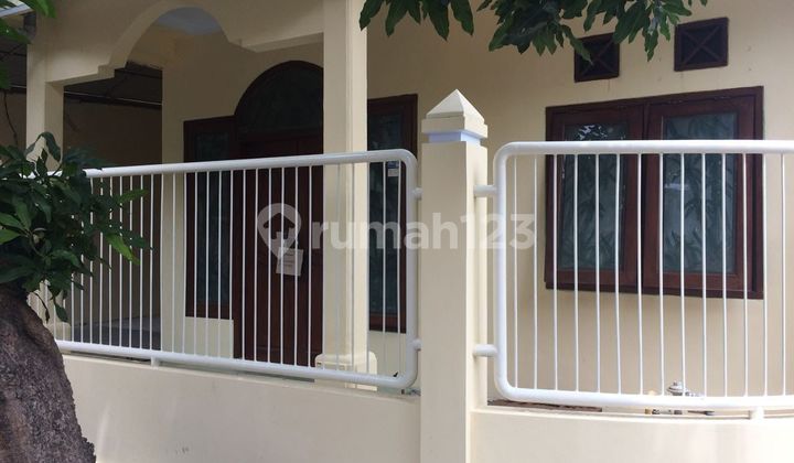 Rumah 1,5 Lantai Gkb Manyar Gresik 1
