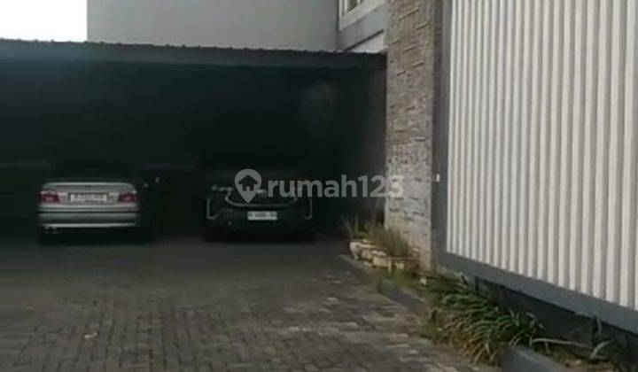 Rumah Mewah 2 lantai bonus Gudang tengah kota Gresik 2