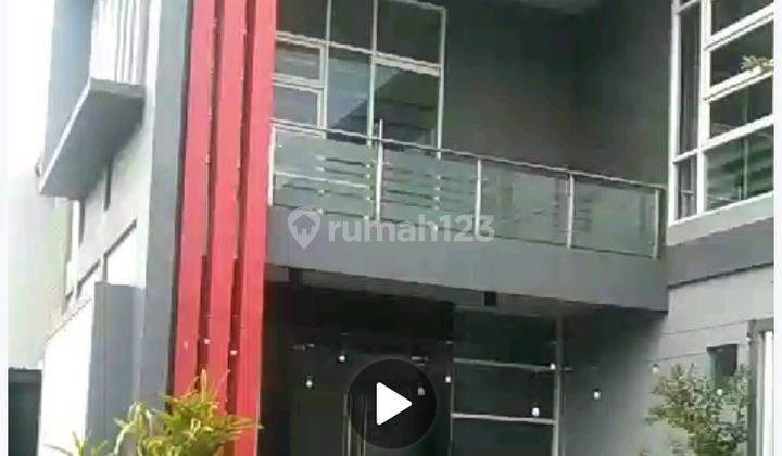 Rumah Mewah 2 lantai bonus Gudang tengah kota Gresik 1