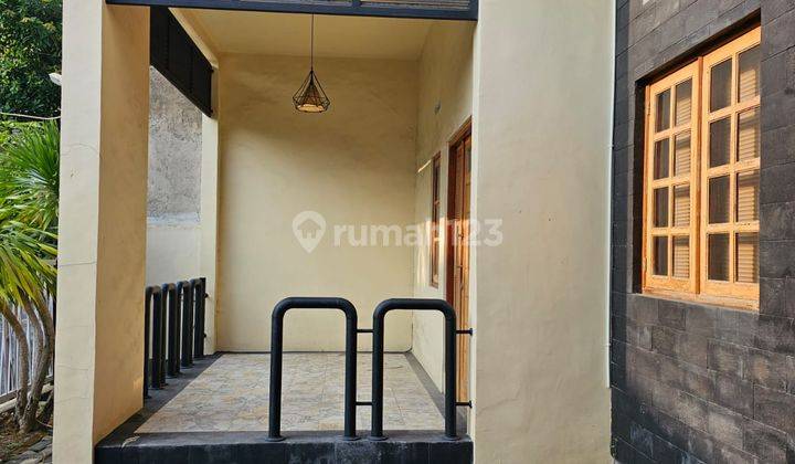 Rumah model Villa 2 Lantai Semi Furnished Perumahan Bukit Randu Agung Indah Gresik 2