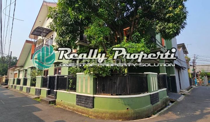 Disewakan Rumah Hook Semi Furnised Ada Ac & Kitchen Set di Lubang Buaya, Cipayung Jakarta Timur